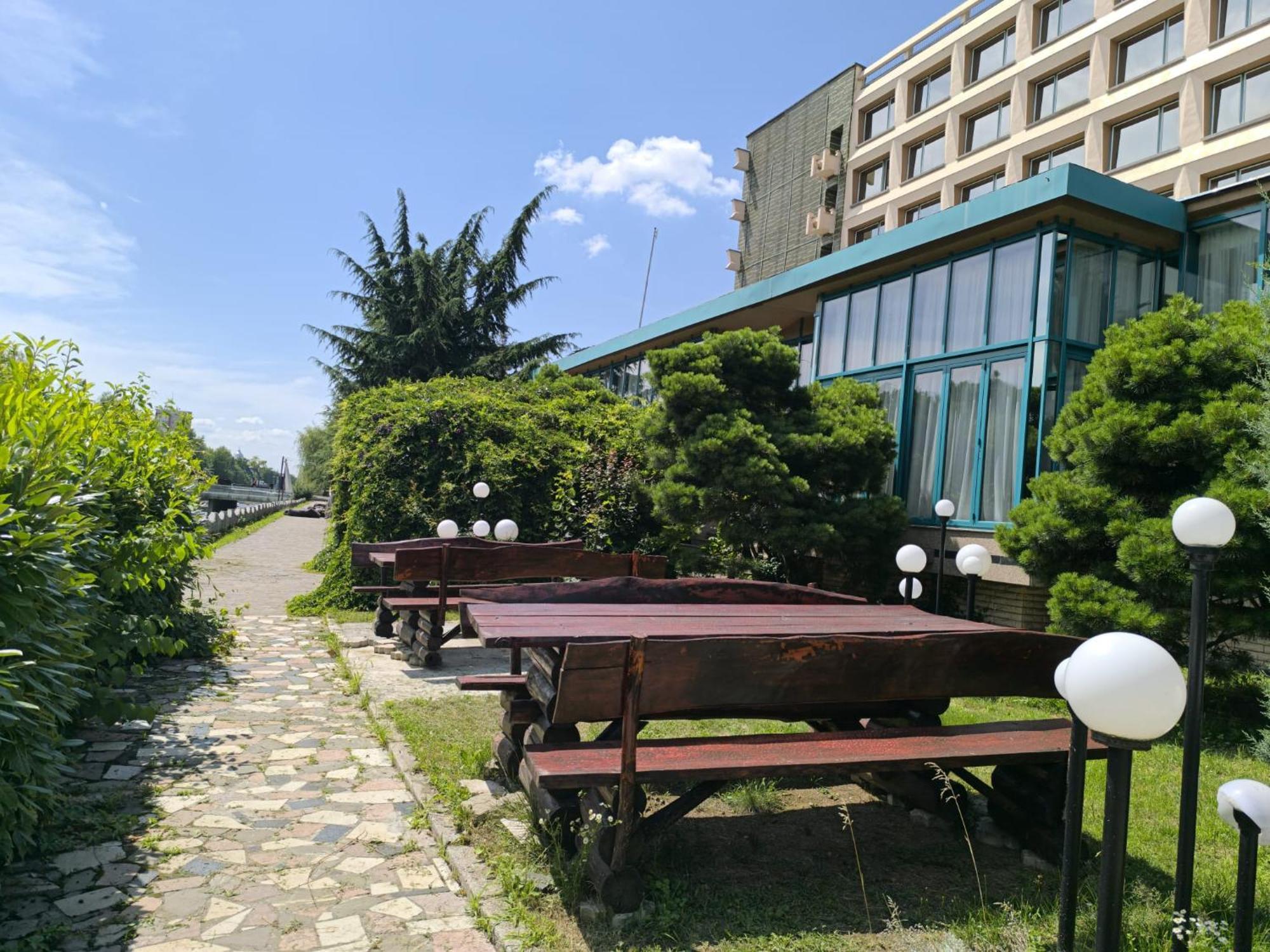 Hotel Carpati Baia Mare Exterior foto