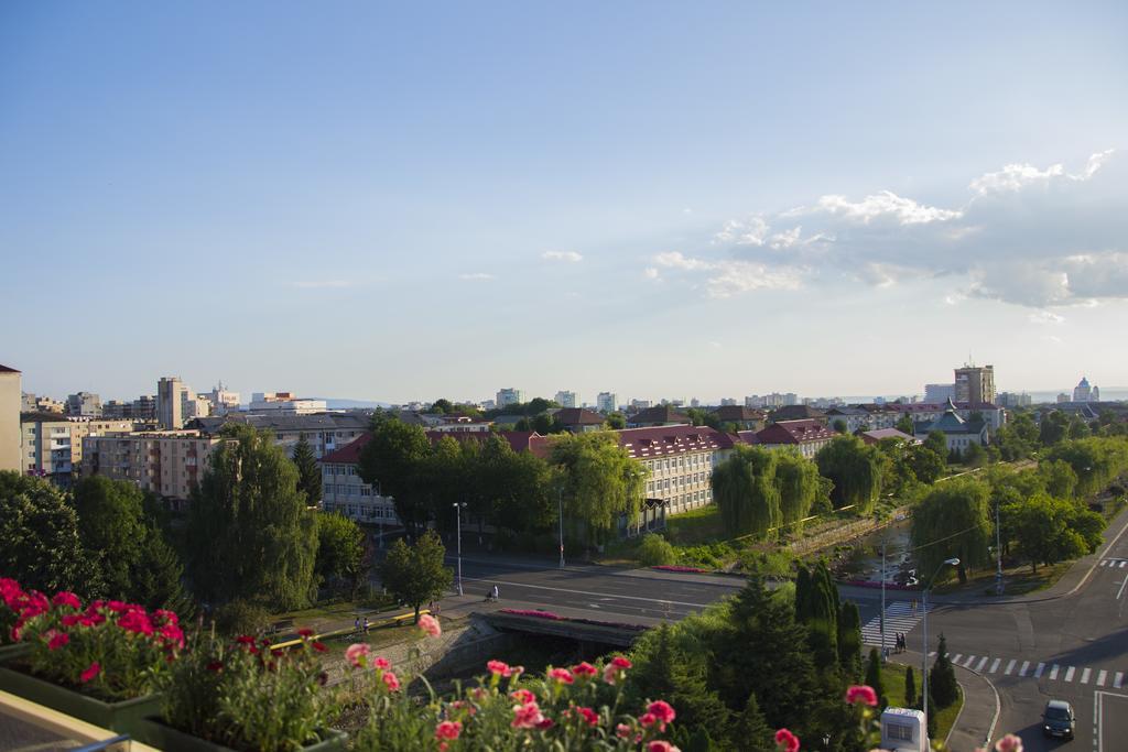 Hotel Carpati Baia Mare Exterior foto